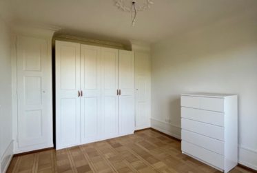 Spacieux et chamant appartement de 2,5 pièces au 5ème étage en face du Parc de la perle du Lac