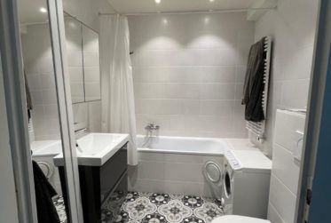 Spacieux et chamant appartement de 2,5 pièces au 5ème étage en face du Parc de la perle du Lac