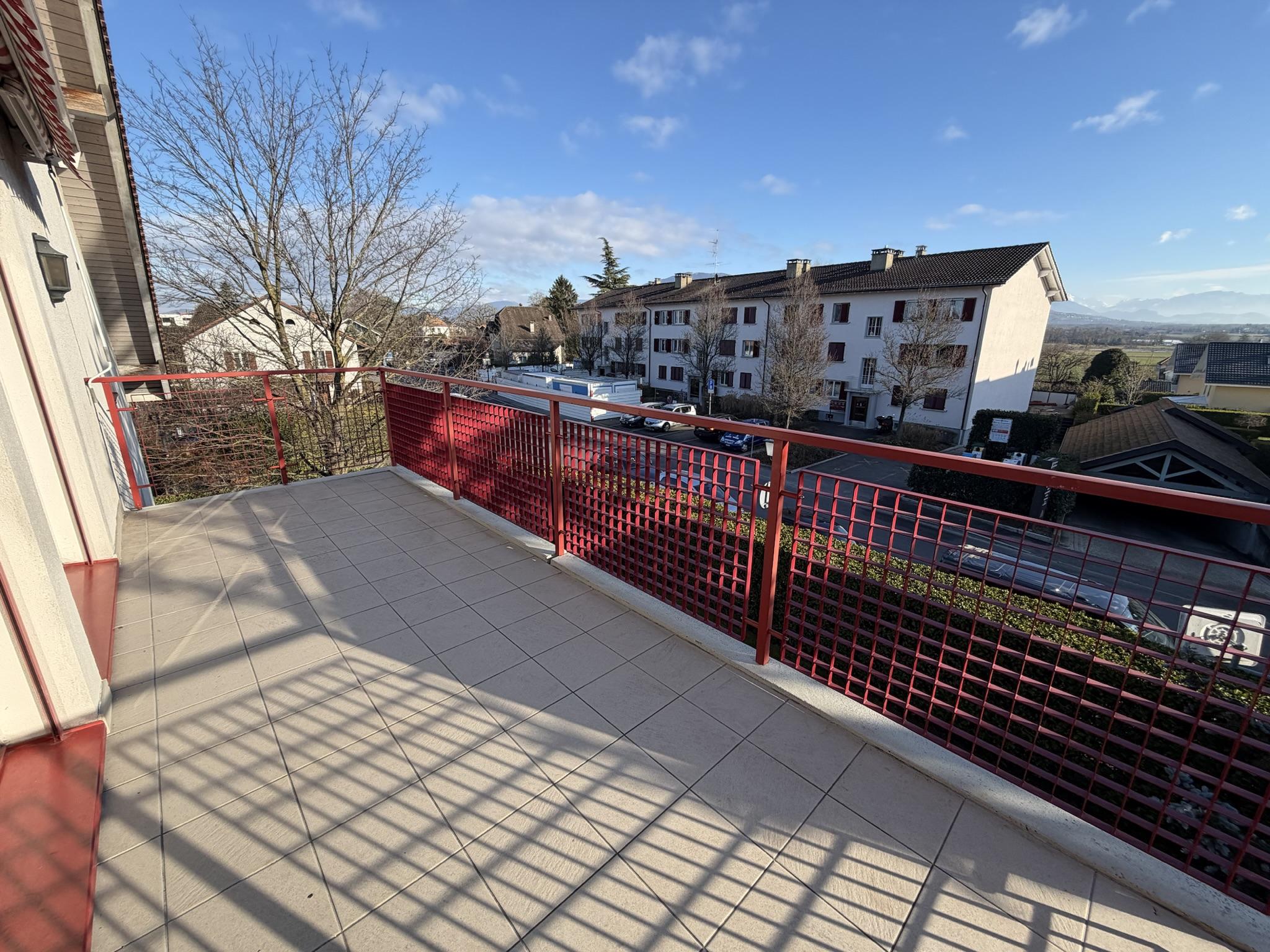 Au centre du village de Meinier - 4,5 pièces avec mezzanine